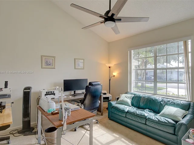 9149 Baybury Ln, West Palm Beach FL 33411