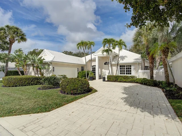 9149 Baybury Ln, West Palm Beach FL 33411