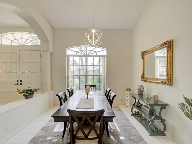 9149 Baybury Ln, West Palm Beach FL 33411