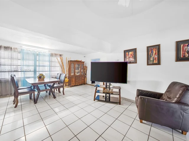 4045 SW 9th Ter, Miami FL 33134