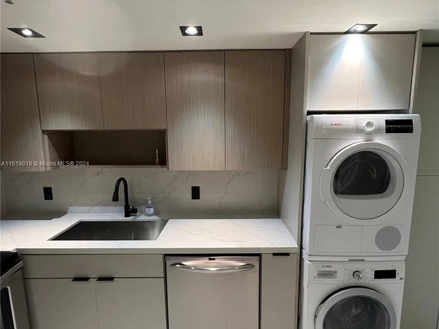 2829 Indian Creek Dr # 603, Miami Beach FL 33140