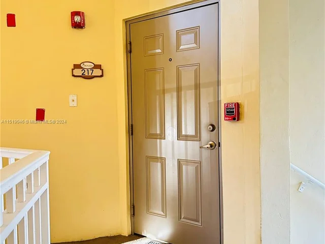 8900 NW 107th Ct # 3, Doral FL 33178