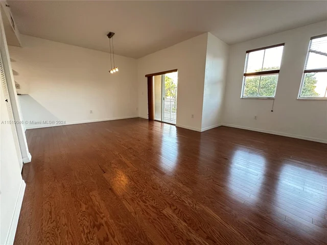 8900 NW 107th Ct # 3, Doral FL 33178