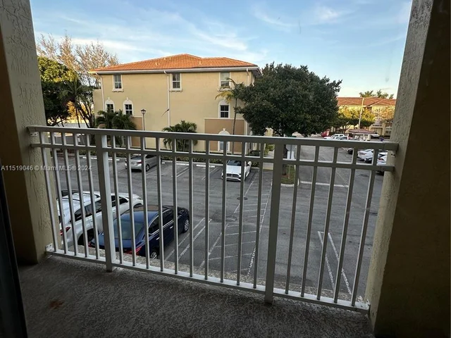 8900 NW 107th Ct # 3, Doral FL 33178