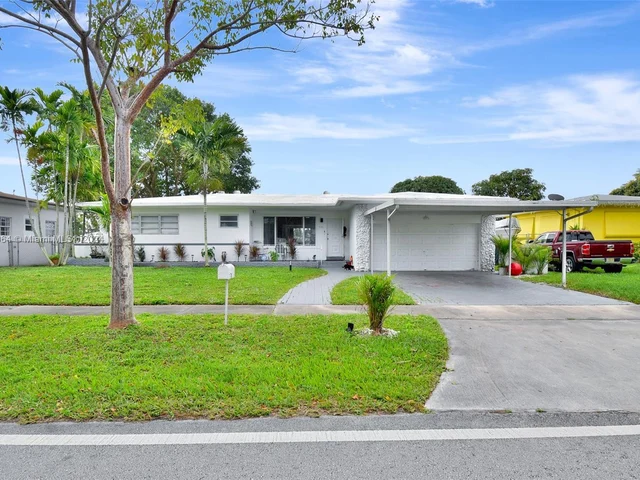 930 Little River Dr, Miami FL 33150