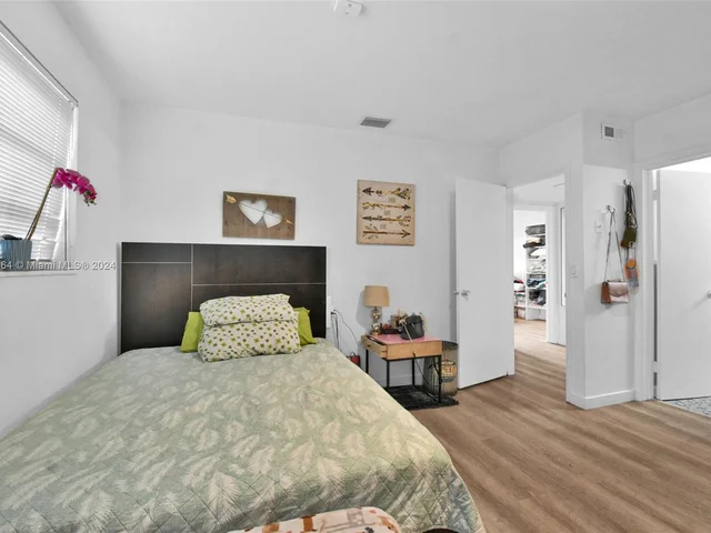 930 Little River Dr, Miami FL 33150