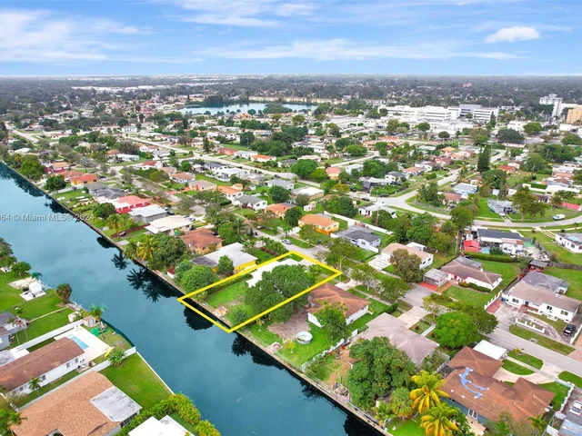 930 Little River Dr, Miami FL 33150