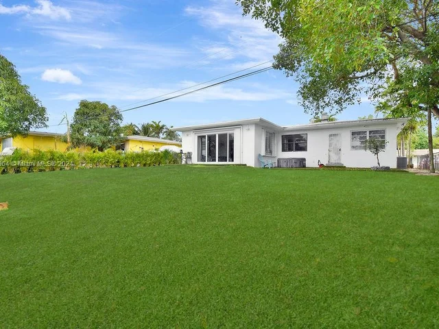 930 Little River Dr, Miami FL 33150