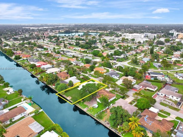 930 Little River Dr, Miami FL 33150