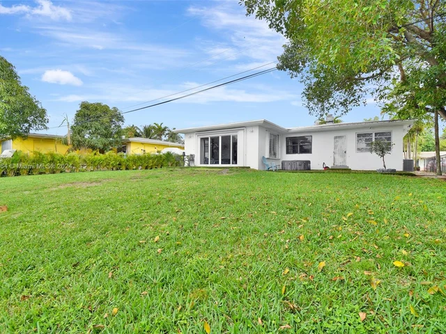 930 Little River Dr, Miami FL 33150