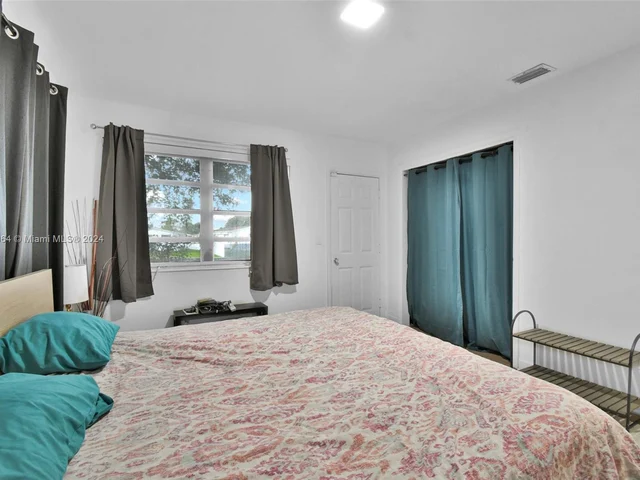 930 Little River Dr, Miami FL 33150