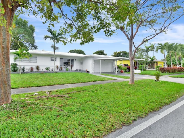 930 Little River Dr, Miami FL 33150