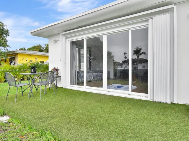 930 Little River Dr, Miami FL 33150