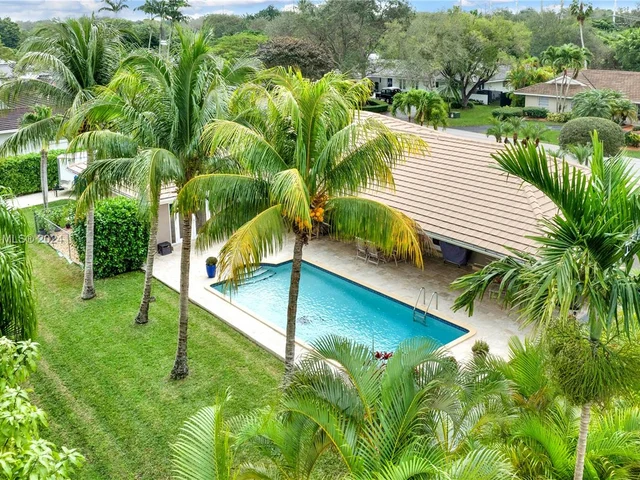 7421 SW 145th Ter, Palmetto Bay FL 33158