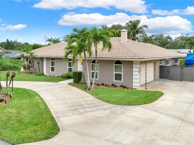 7421 SW 145th Ter, Palmetto Bay FL 33158