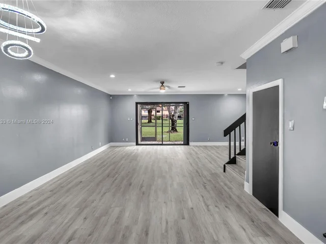 1245 SUSSEX DR, Fort Lauderdale FL 33068