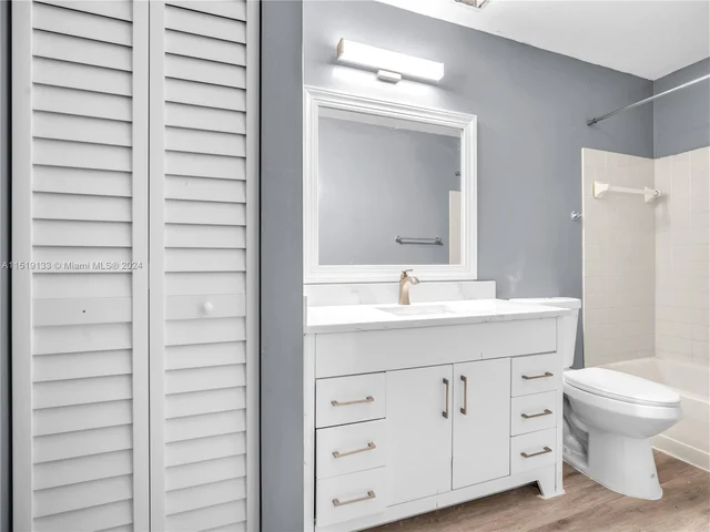 1245 SUSSEX DR, Fort Lauderdale FL 33068