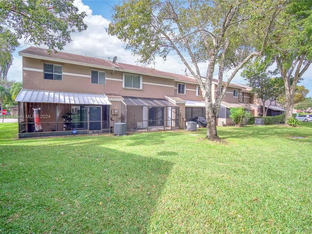 1245 SUSSEX DR, Fort Lauderdale FL 33068