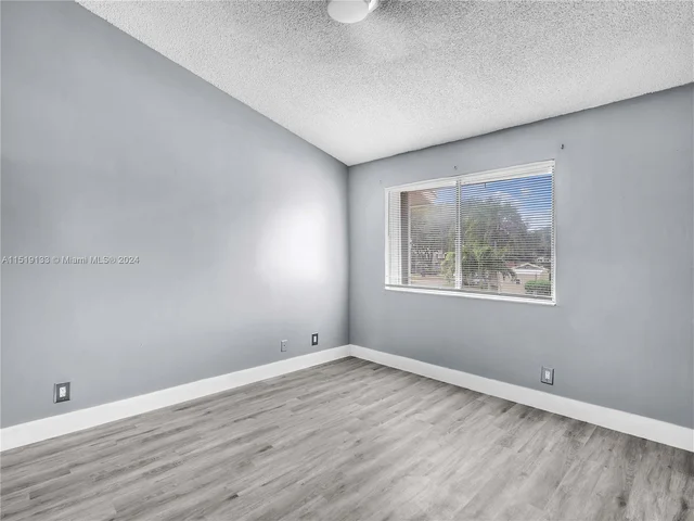 1245 SUSSEX DR, Fort Lauderdale FL 33068