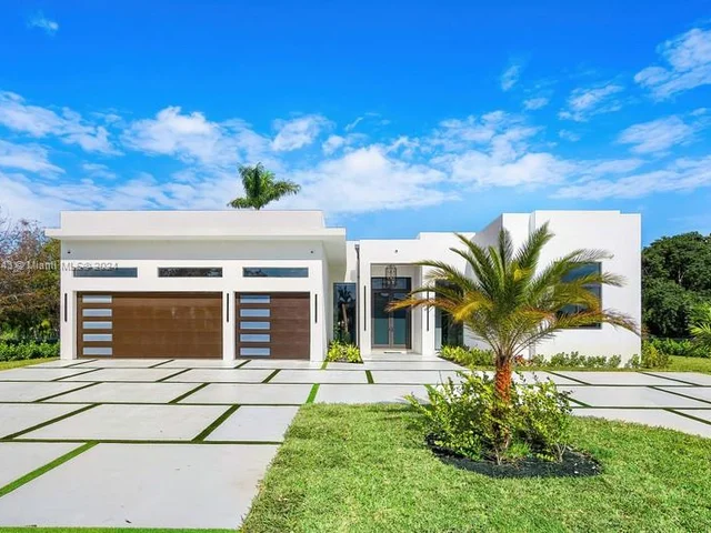 11601 NW 27th St, Plantation FL 33323