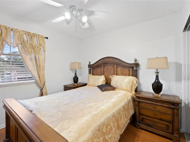 17506 NW 8th St, Pembroke Pines FL 33029