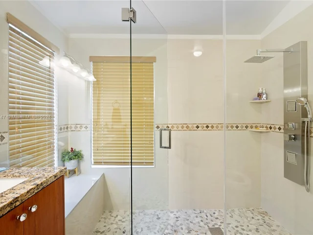 17506 NW 8th St, Pembroke Pines FL 33029