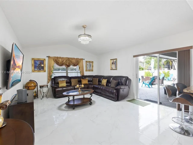 17506 NW 8th St, Pembroke Pines FL 33029