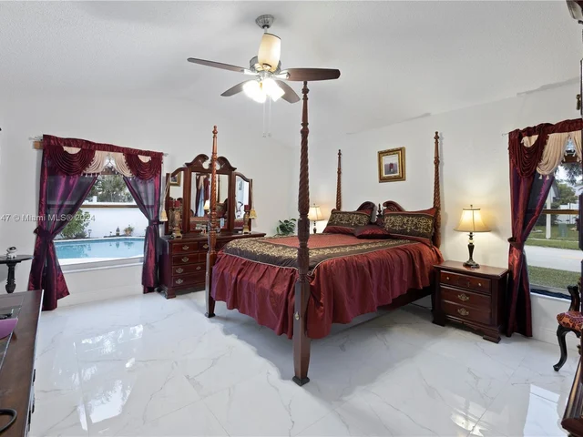 17506 NW 8th St, Pembroke Pines FL 33029