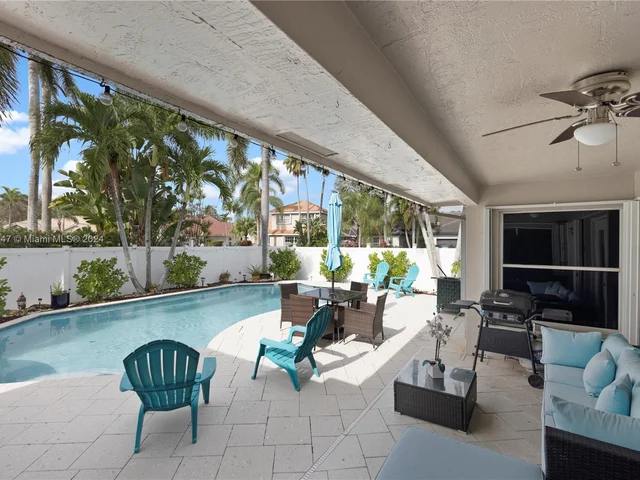 17506 NW 8th St, Pembroke Pines FL 33029