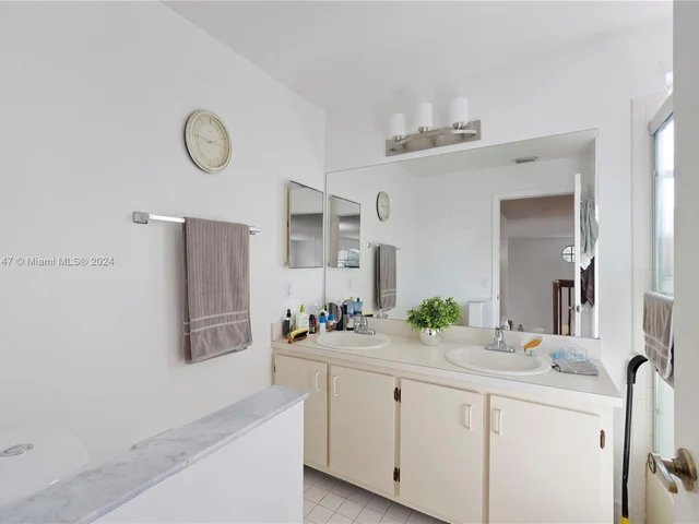 17506 NW 8th St, Pembroke Pines FL 33029