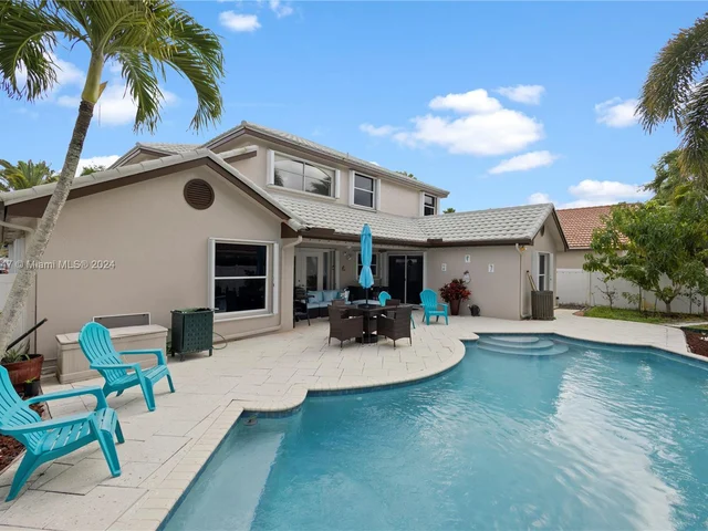 17506 NW 8th St, Pembroke Pines FL 33029