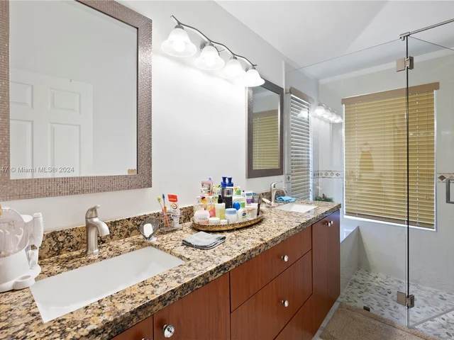 17506 NW 8th St, Pembroke Pines FL 33029