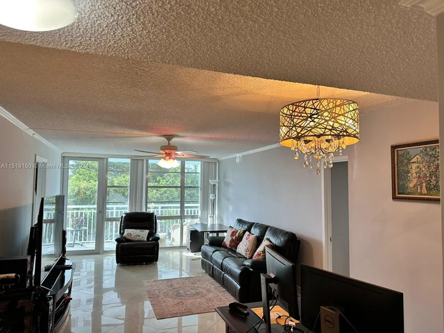 301 174th St # 409, Sunny Isles Beach FL 33160