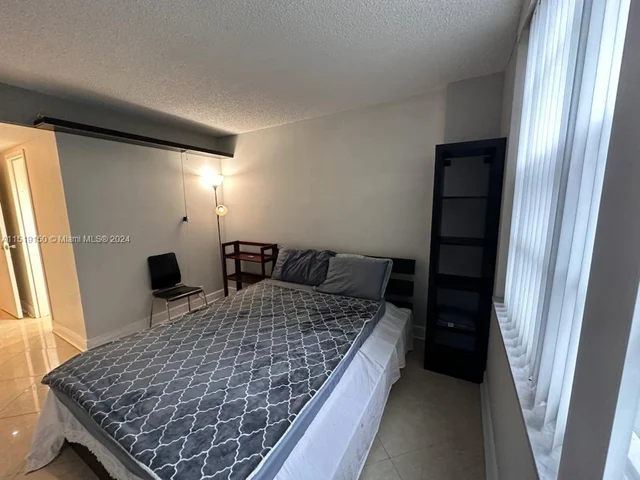 301 174th St # 409, Sunny Isles Beach FL 33160