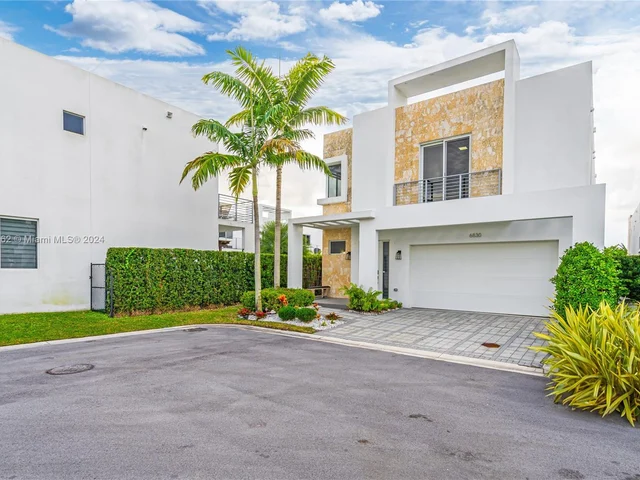 6830 NW 103rd Ave # 6830, Doral FL 33178