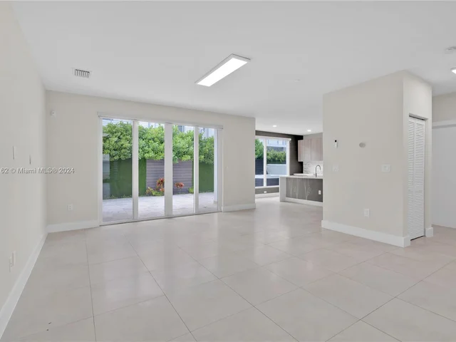 6830 NW 103rd Ave # 6830, Doral FL 33178