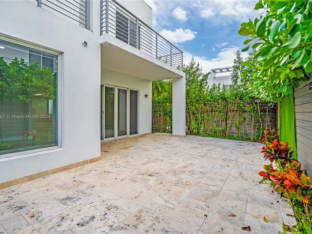 6830 NW 103rd Ave # 6830, Doral FL 33178