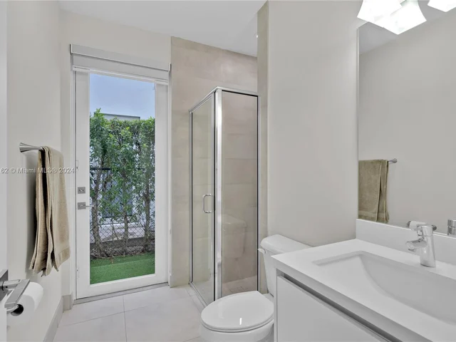 6830 NW 103rd Ave # 6830, Doral FL 33178