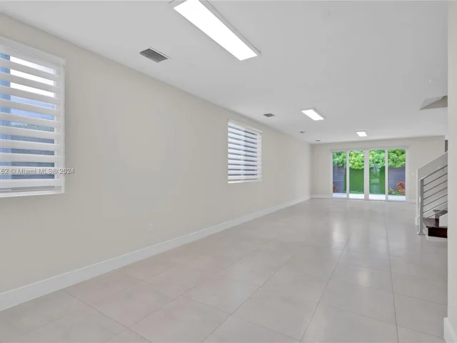 6830 NW 103rd Ave # 6830, Doral FL 33178