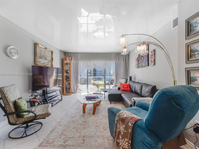 1980 S Ocean Dr # 5L, Hallandale Beach FL 33009