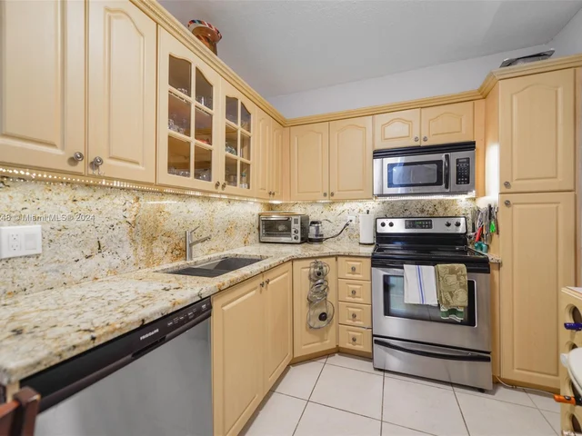 1980 S Ocean Dr # 5L, Hallandale Beach FL 33009