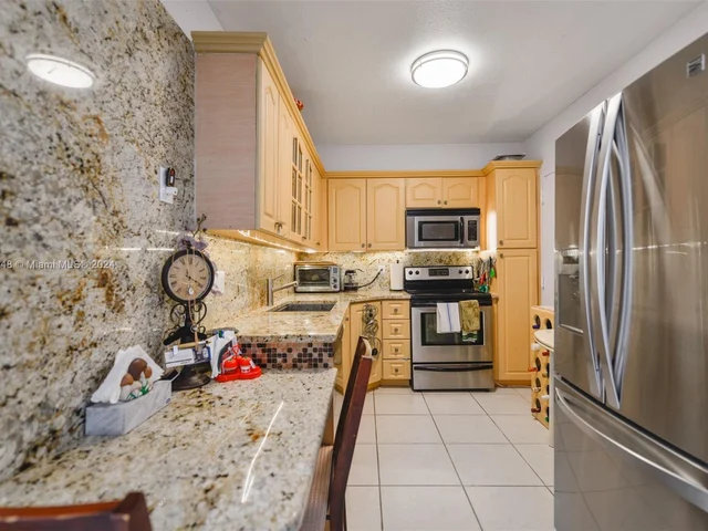 1980 S Ocean Dr # 5L, Hallandale Beach FL 33009