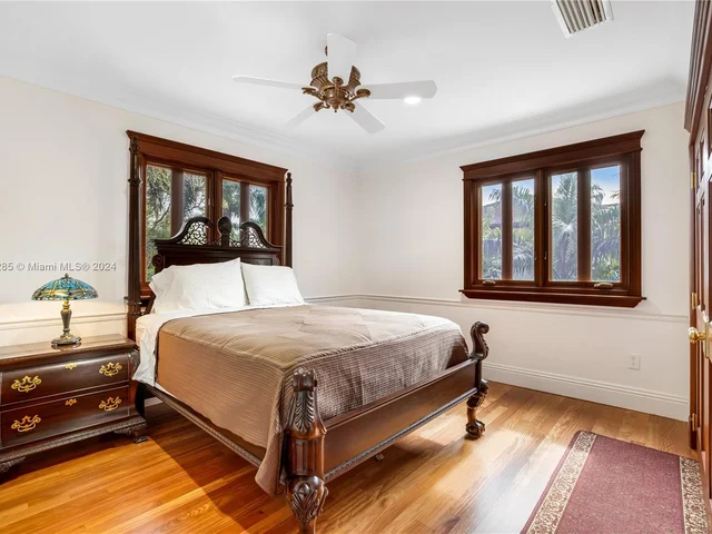 27 Tahiti Beach Island Rd, Coral Gables FL 33143