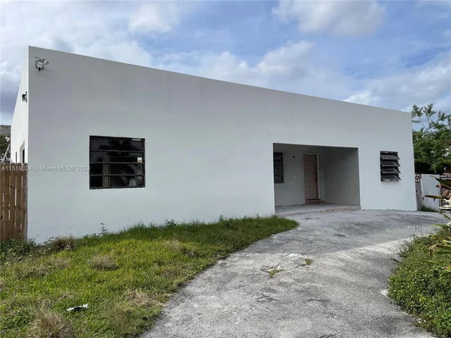 3900 SW 129 ave, Miami FL 33175