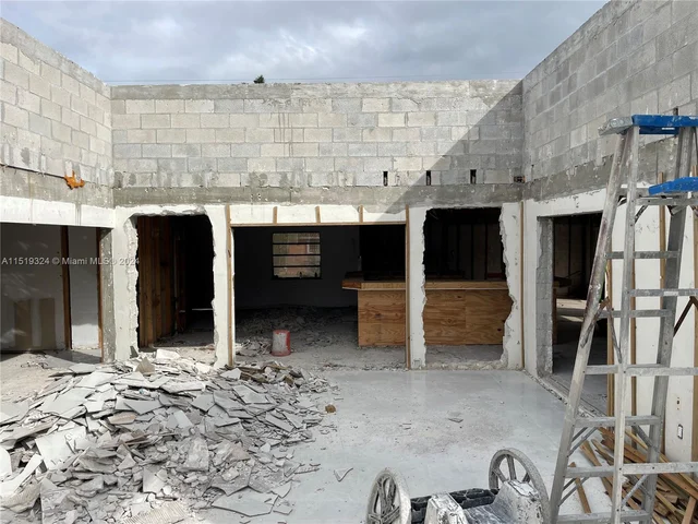 3900 SW 129 ave, Miami FL 33175