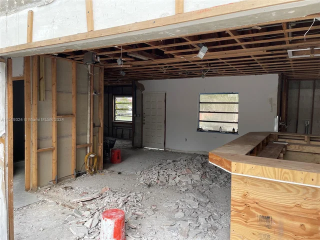 3900 SW 129 ave, Miami FL 33175