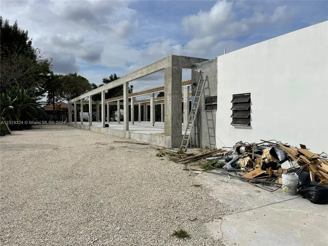 3900 SW 129 ave, Miami FL 33175