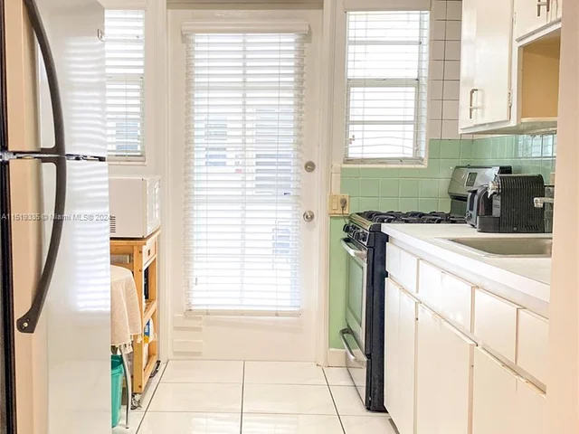 1755 Washington Ave # 2C, Miami Beach FL 33139