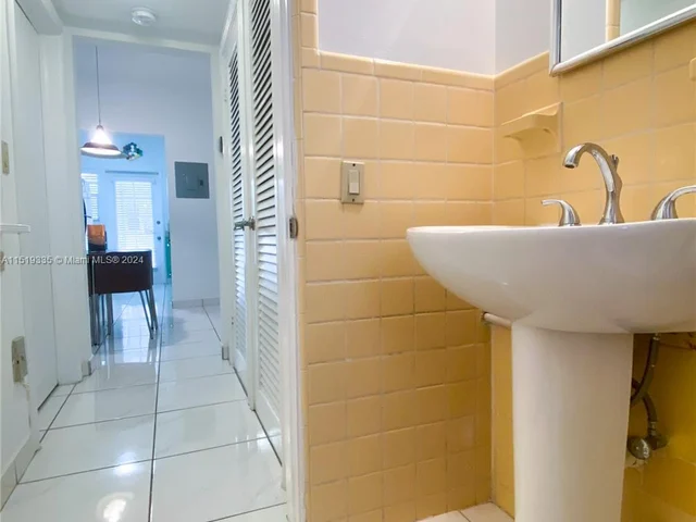 1755 Washington Ave # 2C, Miami Beach FL 33139