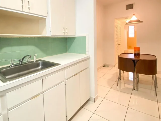 1755 Washington Ave # 2C, Miami Beach FL 33139